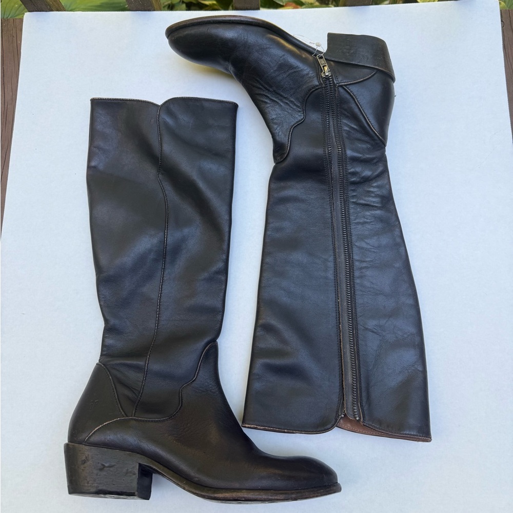Frye Carson Black/Brown Leather Boots